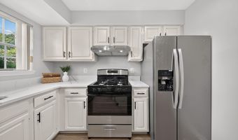 6576 MEDINAH Ln, Alexandria, VA 22312