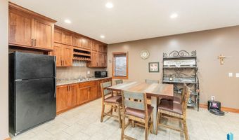 435 N Chestnut Blvd, Brandon, SD 57005