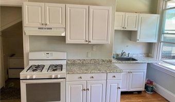 96 Rhode Island Ave 3, Newport, RI 02840
