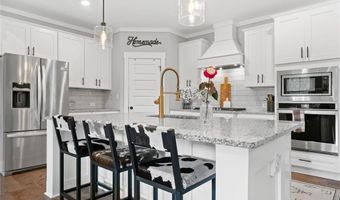 471 London Road Rd, Ball Ground, GA 30107