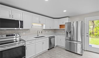 47 Morgan Ave 29, Johnston, RI 02919