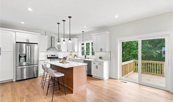 50 Planet Ave, East Providence, RI 02915