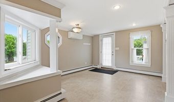 27 Haverhill Rd B, Amesbury, MA 01913