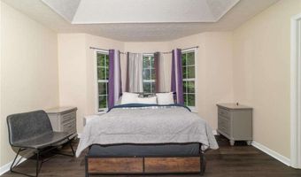 204 Queensbury, Acworth, GA 30102