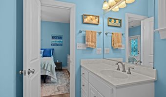 109 E Terminal Blvd, Atlantic Beach, NC 28512