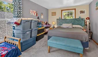 202 Bear Cove Rd, Baileyville, ME 04694
