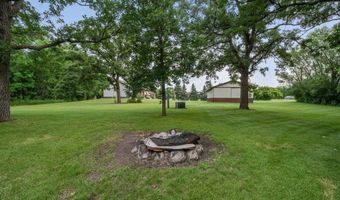 4700 Rural Oaks Dr SE, Alexandria, MN 56308