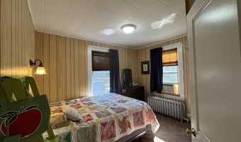 104 7th St, Bangor, ME 04401