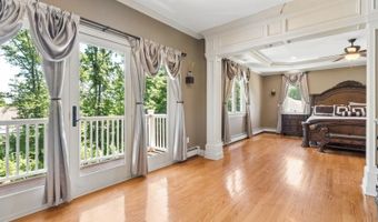 3 Buckingham Rd, Bayonne, NJ 07035