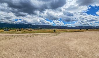 101 Sixty Ln, Cascade, ID 83611