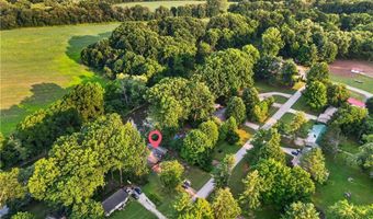 554 E River View Dr, Austinburg, OH 44010