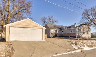 606 1st Ave S, Altoona, IA 50009