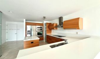 2950 NE 188th St 525, Aventura, FL 33180