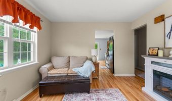 37 Wicken Sq, Albany, NY 12205