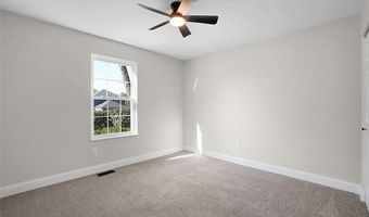 1440 Cedar Bluff Dr, Ballwin, MO 63021