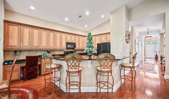 28 Pond View Cir, Barnegat, NJ 08005
