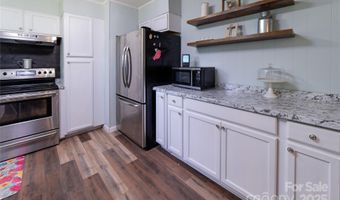 86 Pine Grove Dr, Andrews, NC 28901