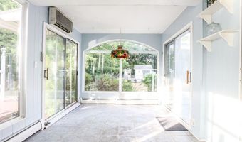 29 Dean Ave, Johnston, RI 02919