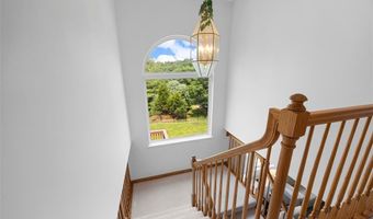 1214 Westrun Dr, Ballwin, MO 63021
