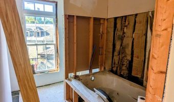 323-325 W. 4th St, Ashland, OH 44805