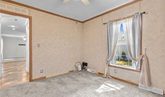 979 Toll Gate Rd, Warwick, RI 02886