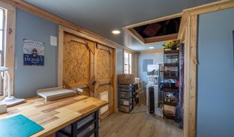 5 Cowboy Dr, Clark, WY 82435