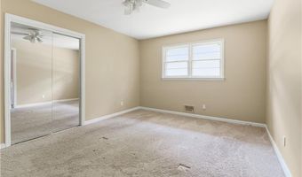 6735 Marlborough Cir S, Atlanta, GA 30349
