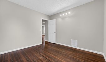 38 Center St, Bristol, CT 06010