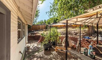 612 Lovers Ln, Aztec, NM 87410