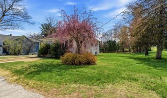 230 School St, Lincoln, RI 02865