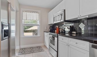 3539 Potts Dr, Akron, OH 44203