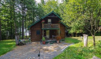 123 Richards Ln, Abbot, ME 04406