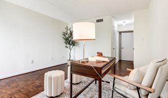 1101 S ARLINGTON RIDGE Rd S 208, Arlington, VA 22202