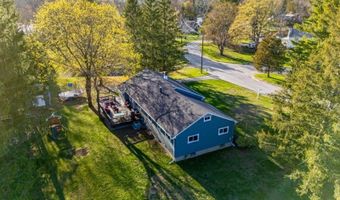 13 Manor Dr, Andover, NJ 07860