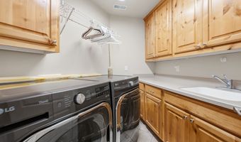 914 N 400 W, Centerville, UT 84014