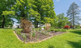 2 West Rd, Abbot, ME 04406