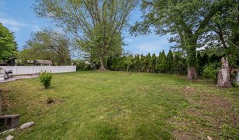 26 Indian Dr, Clinton, CT 06413