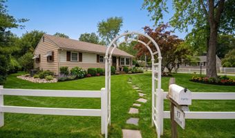 17 Railroad Ave, Beachwood, NJ 08722