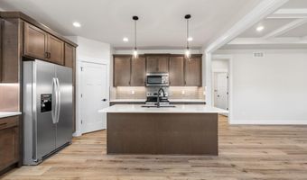4061 SADDLEBACK Ln, Cheyenne, WY 82001