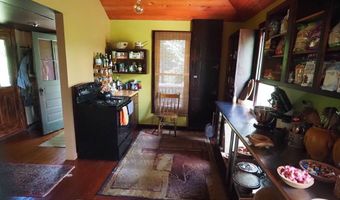 759 Young's Corners Rd, Amsterdam, NY 12010