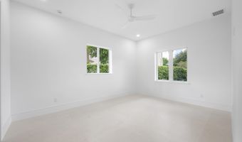 100 Glenbrook Ct, Atlantis, FL 33462