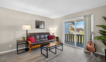 1915 NW Hickory Ln 8, Ankeny, IA 50023