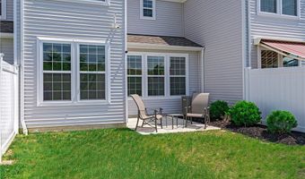 835-2 Dipper Ln, Aurora, OH 44202
