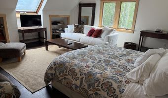 2 Lookout Point Rd, Bar Harbor, ME 04609