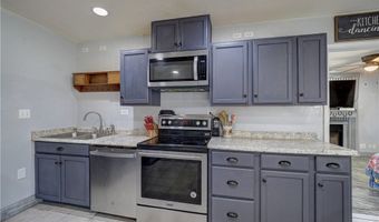 912 S 7th St, Aransas Pass, TX 78336