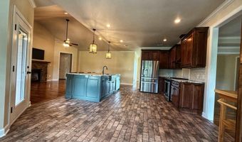 70 Gates Ln, Batesville, AR 72501
