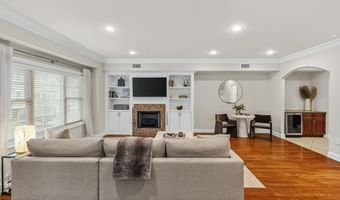 47 White Oak Ln, Aberdeen, NJ 07747