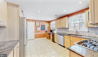 102 MERIDEN Dr, Hockessin, DE 19707