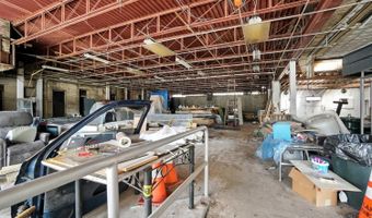 6105 Vine St, Cincinnati, OH 45216