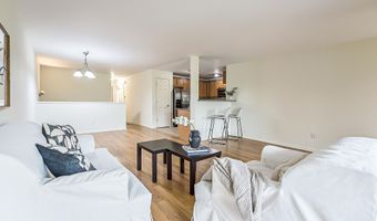 120 W Oakbrook Dr, Ann Arbor, MI 48103